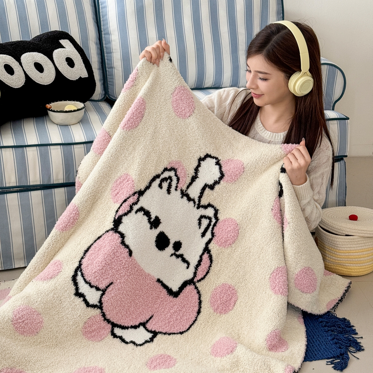 91家纺网 家纺一手货源 找家纺 丹本家纺 2025新款设计师原创多功能针织半边绒毛毯午休毯盖毯加厚毯子 快乐狗