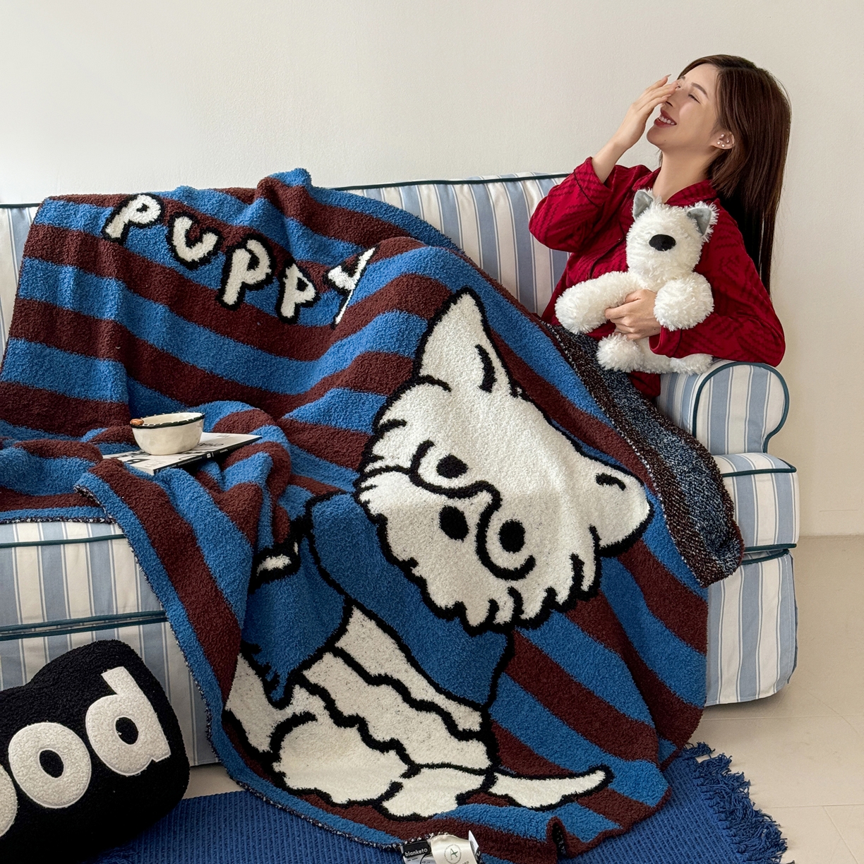 91家纺网 家纺一手货源 找家纺 丹本家纺 2025新款设计师原创多功能针织半边绒毛毯午休毯盖毯加厚毯子 蓝条绅士狗