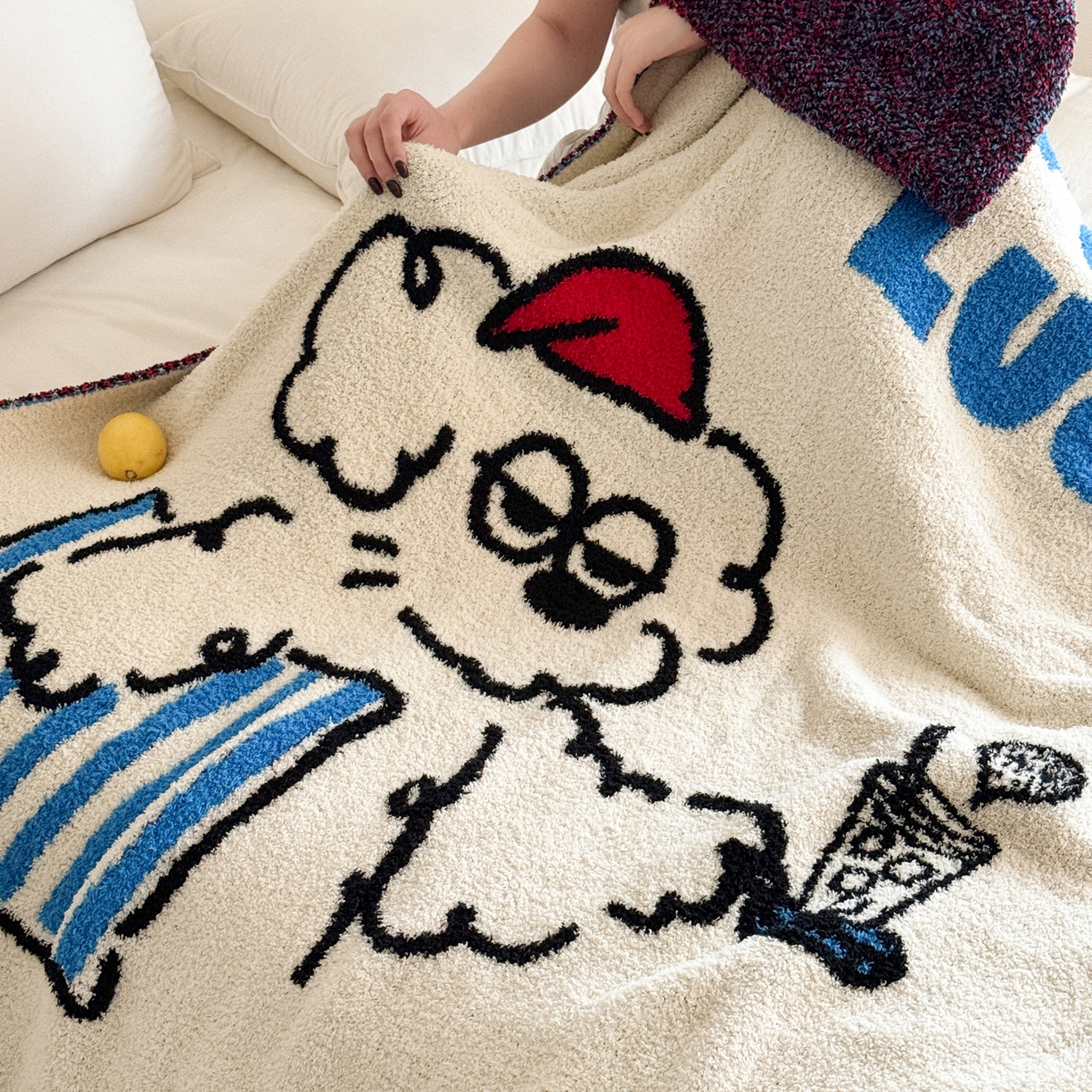 91家纺网 家纺一手货源 找家纺 丹本家纺 2025新款设计师原创多功能针织半边绒毛毯午休毯盖毯加厚毯子 幸运送餐狗