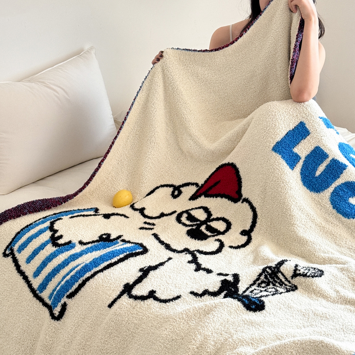 91家纺网 家纺一手货源 找家纺 丹本家纺 2025新款设计师原创多功能针织半边绒毛毯午休毯盖毯加厚毯子 幸运送餐狗