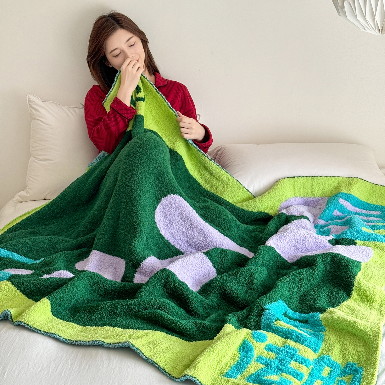 91家纺网 家纺一手货源 找家纺 丹本家纺 2025新款设计师原创多功能针织半边绒毛毯午休毯盖毯加厚毯子 休息一下