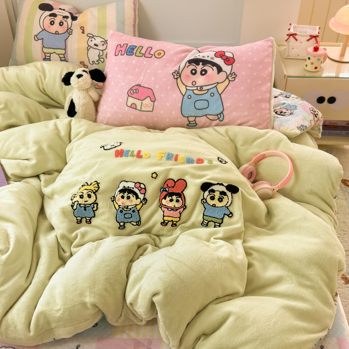 91家纺网 家纺一手货源 找家纺 一霖家纺 2025新款小清新牛奶绒毛巾绣四件套-第二波 小新派对绒