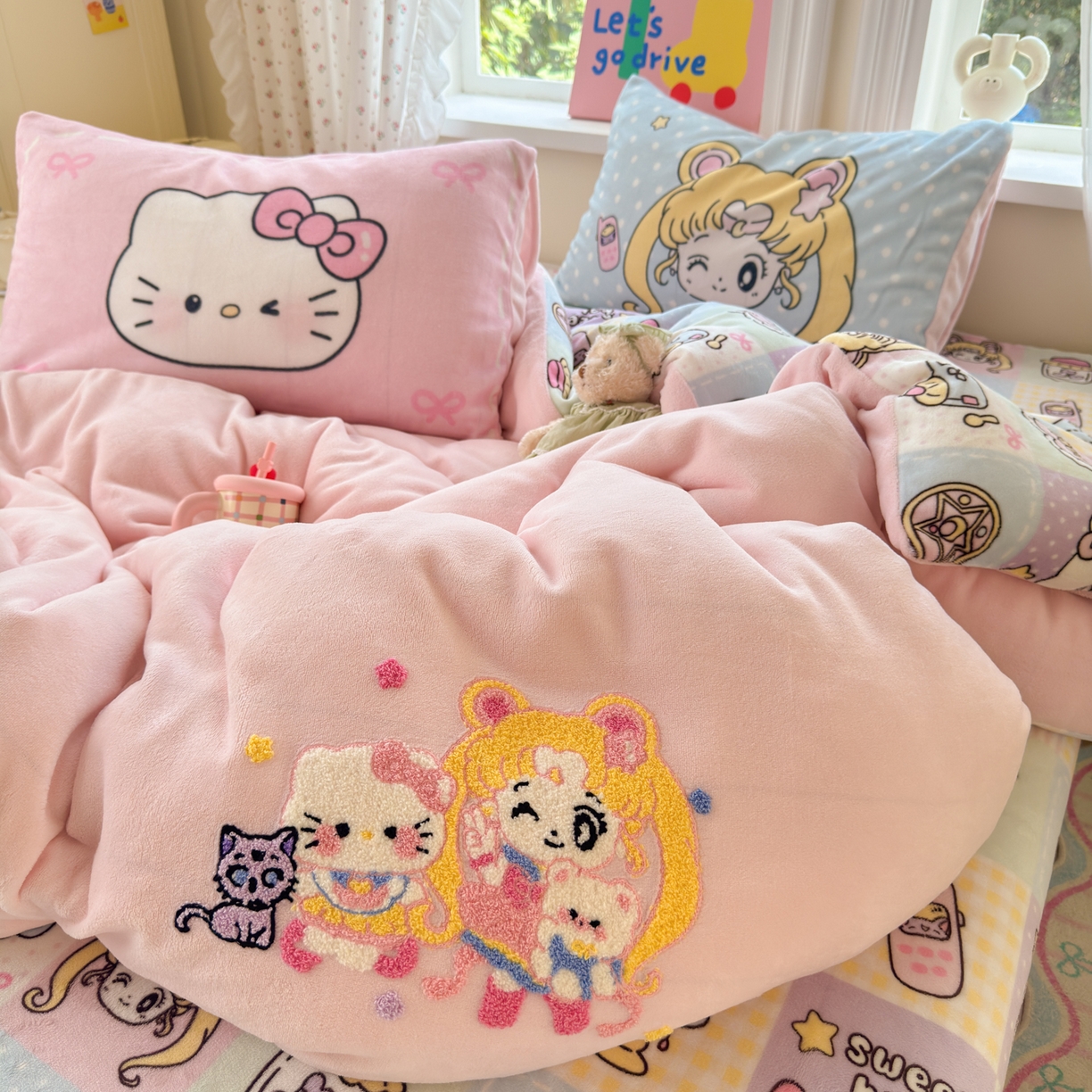 91家纺网 家纺一手货源 找家纺 一霖家纺 2025新款小清新牛奶绒毛巾绣四件套-第二波 美少女战士粉绒