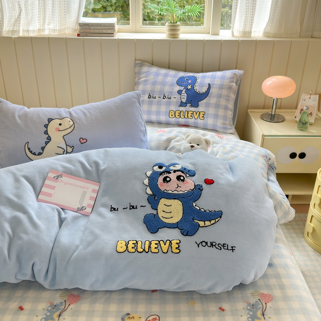 91家纺网 家纺一手货源 找家纺 一霖家纺 2025新款小清新牛奶绒毛巾绣四件套-第二波 魔法恐龙