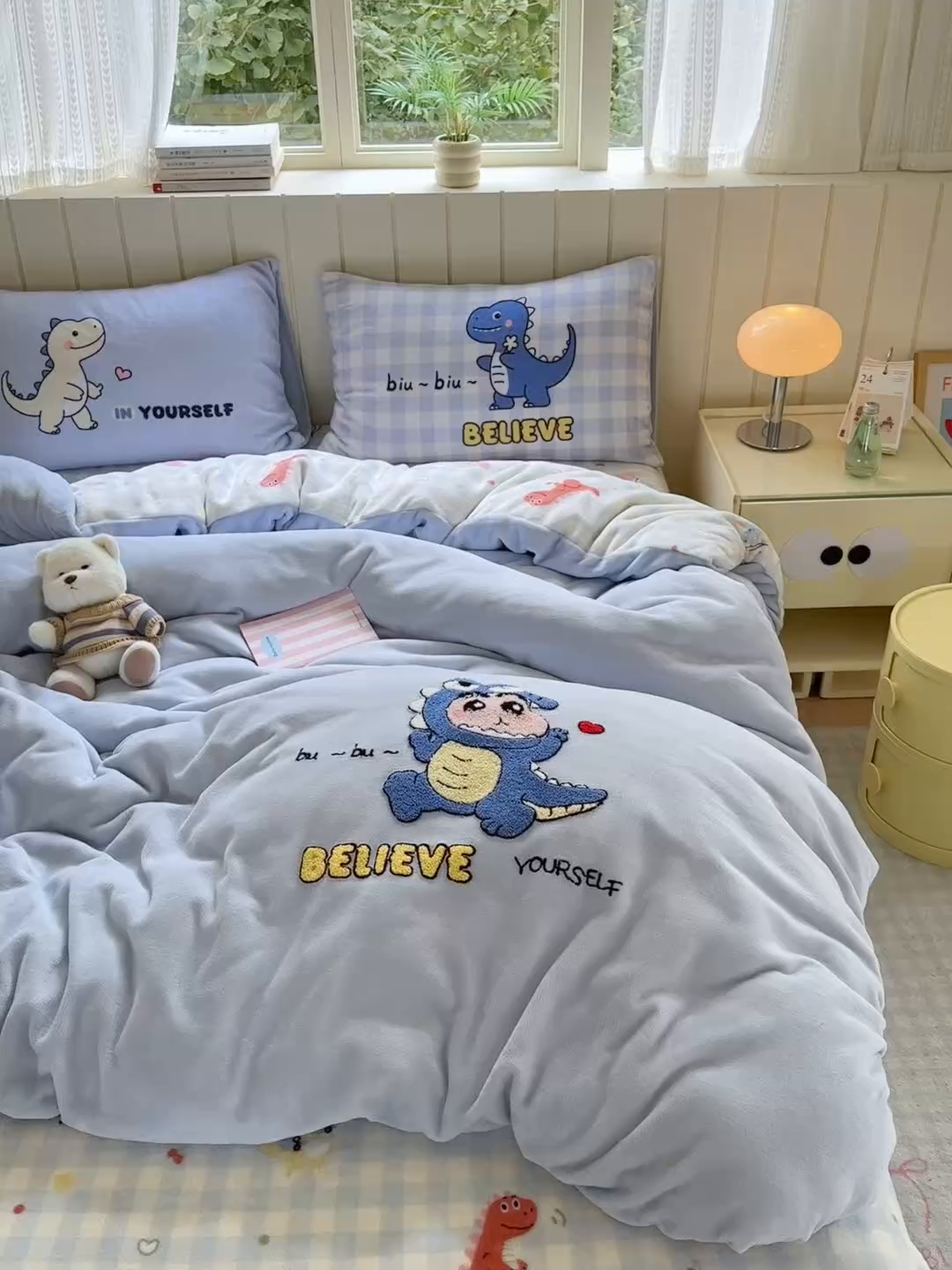 91家纺网 家纺一手货源 找家纺 一霖家纺 2025新款小清新牛奶绒毛巾绣四件套-第二波 魔法恐龙