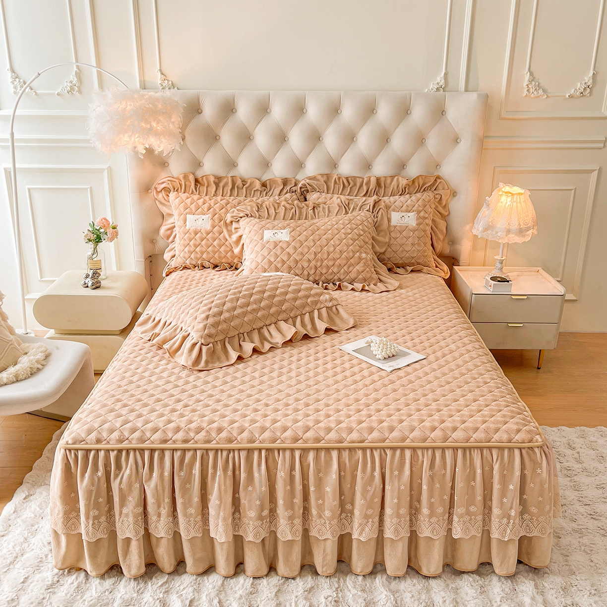 91家纺网 家纺一手货源 找家纺 情恒家纺 2025新款立体泡泡牛奶绒夹棉床裙四件套系列-浅语光年 浅语光年-卡其