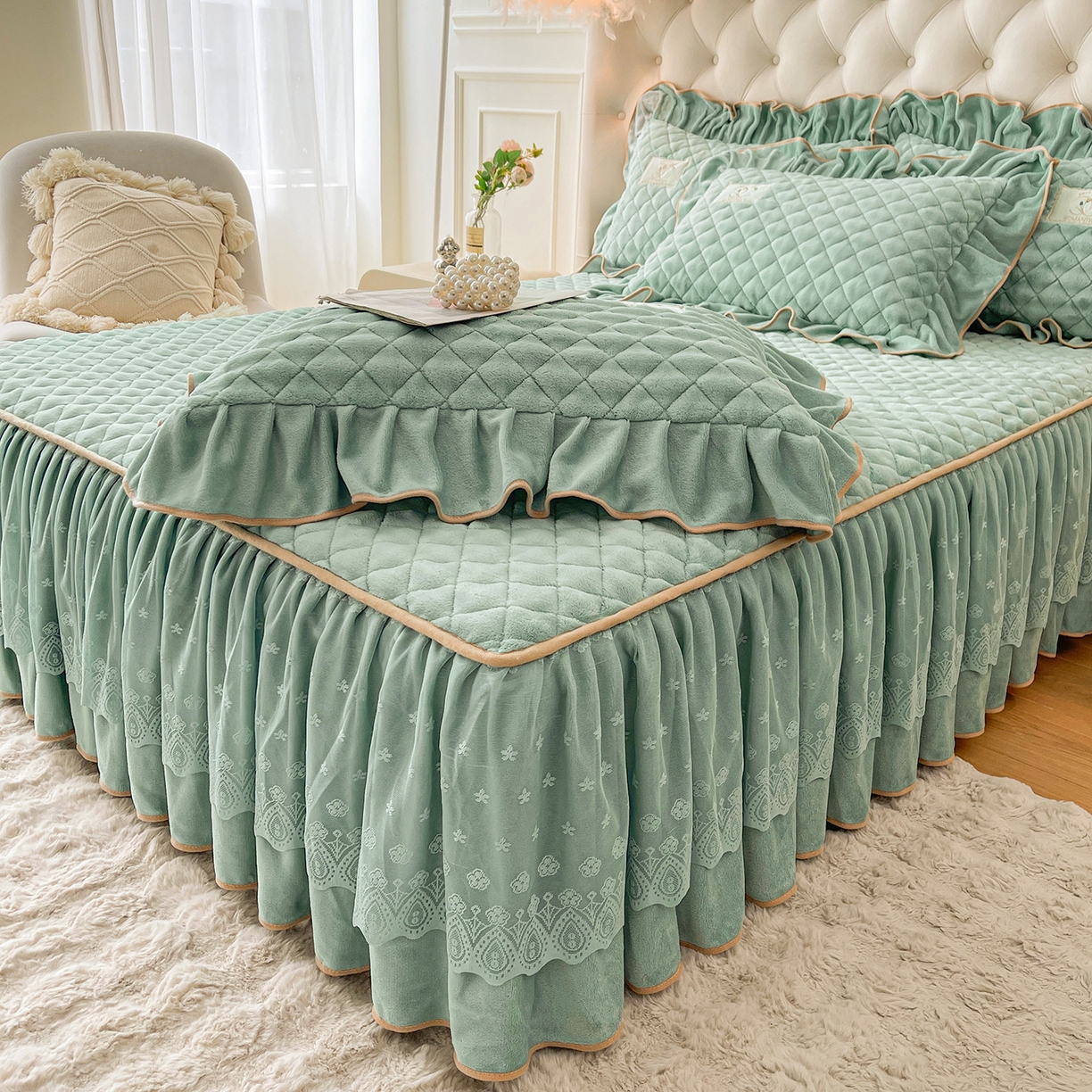 91家纺网 家纺一手货源 找家纺 情恒家纺 2025新款立体泡泡牛奶绒夹棉床裙四件套系列-浅语光年 浅语光年-水绿