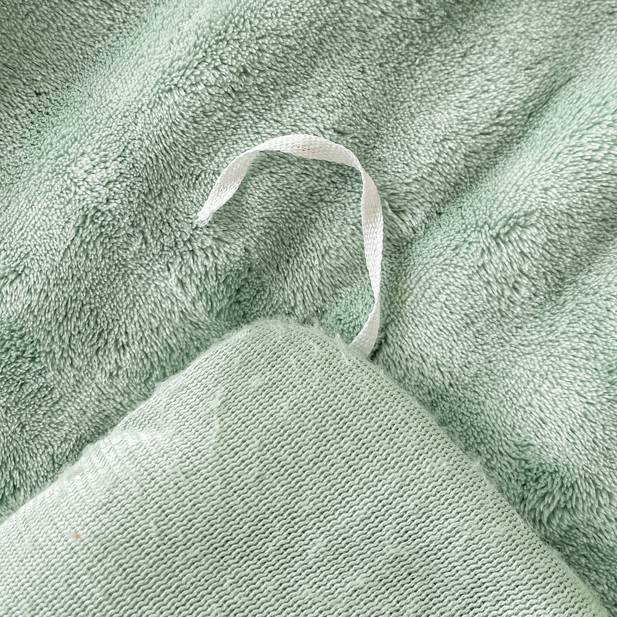 91家纺网 家纺一手货源 找家纺 情恒家纺 2025新款立体泡泡牛奶绒夹棉床裙四件套系列-浅语光年 浅语光年-水绿