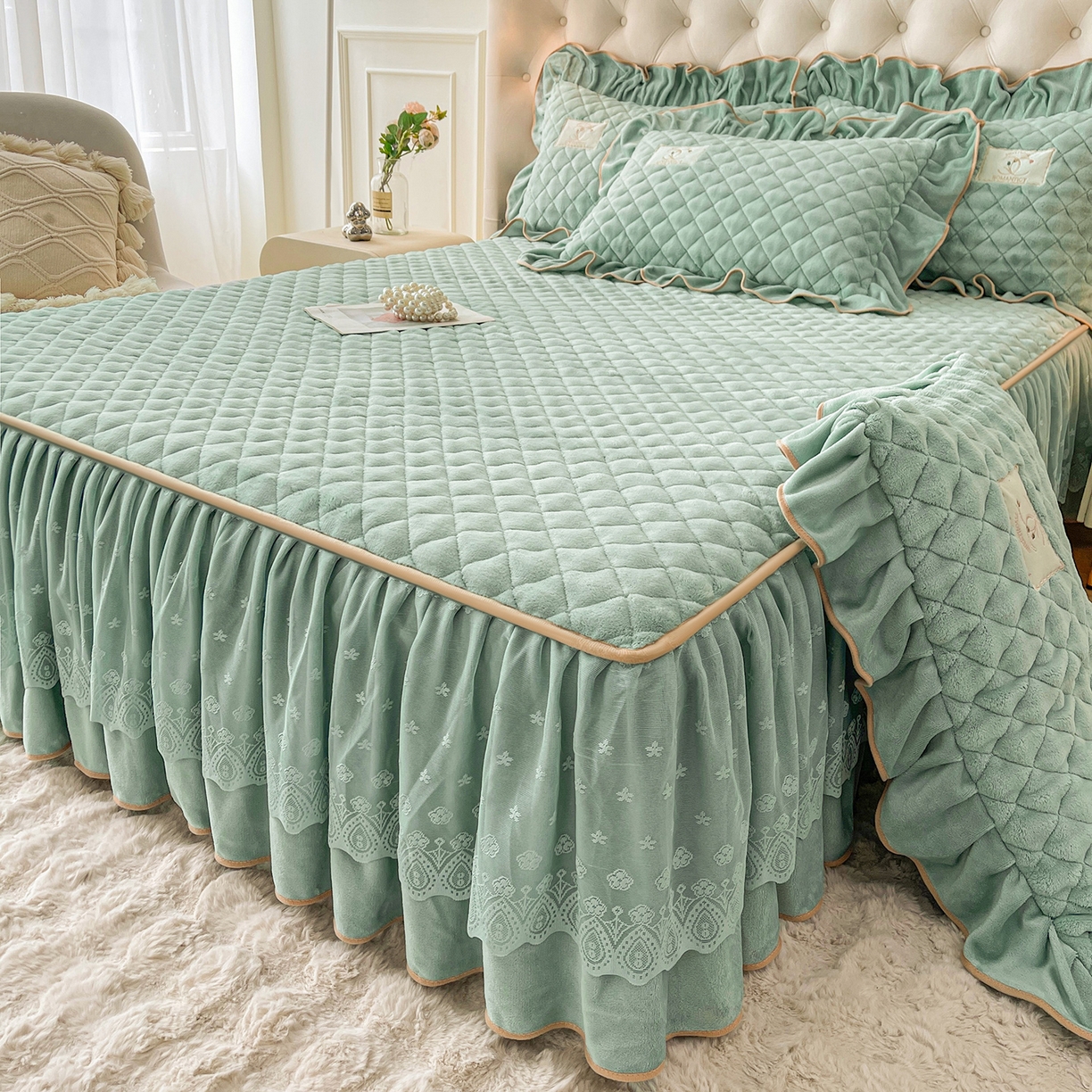 91家纺网 家纺一手货源 找家纺 情恒家纺 2025新款立体泡泡牛奶绒夹棉床裙四件套系列-浅语光年 浅语光年-水绿