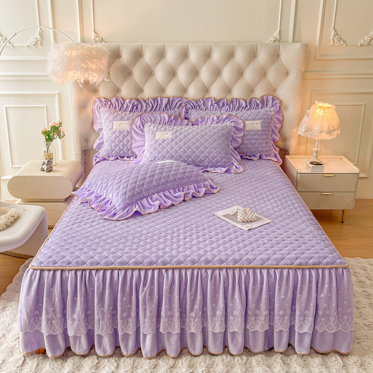 91家纺网 家纺一手货源 找家纺 情恒家纺 2025新款立体泡泡牛奶绒夹棉床裙四件套系列-浅语光年 浅语光年-梦紫