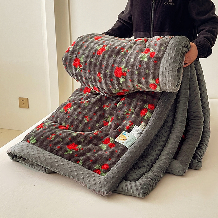 91家纺网 家纺一手货源 找家纺 （总）云家 2025直播热款兔兔绒豆豆被三层夹棉加厚毛毯毯子牛奶绒冬被泡泡兔毛绒保暖被子被芯