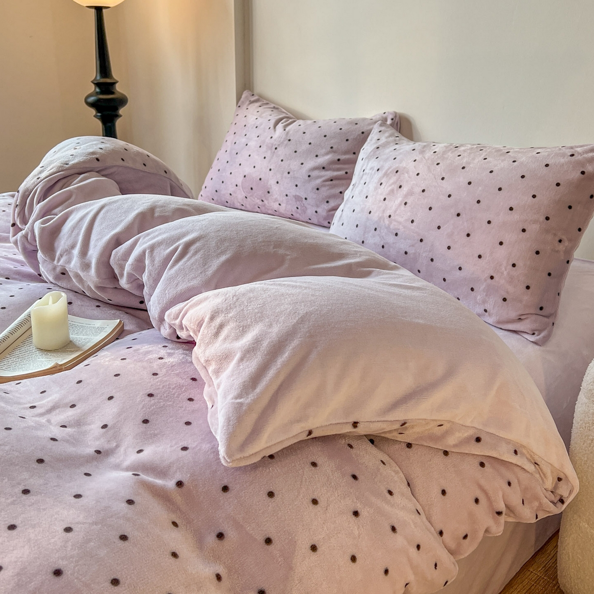 91家纺网 家纺一手货源 找家纺 思诺羽床笠 2025新款加厚牛奶绒印花四件套 绒点