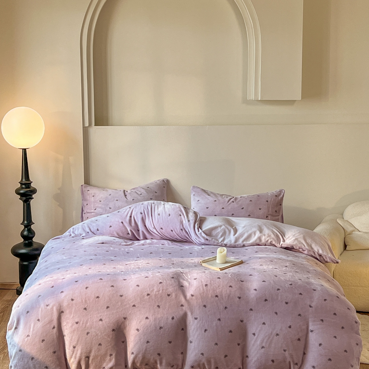 91家纺网 家纺一手货源 找家纺 思诺羽床笠 2025新款加厚牛奶绒印花四件套 紫蝶