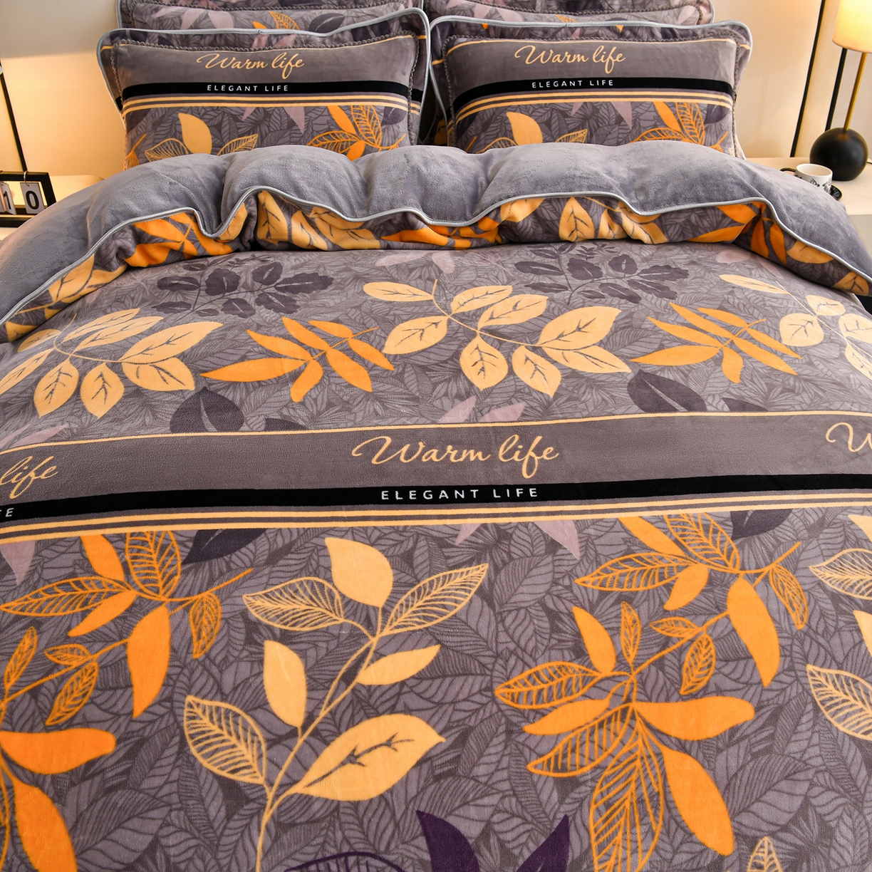 91家纺网 家纺一手货源 找家纺 羽梦2025新款8.5斤牛奶法莱绒金貂法兰绒四件套直播爆款 香叶流年