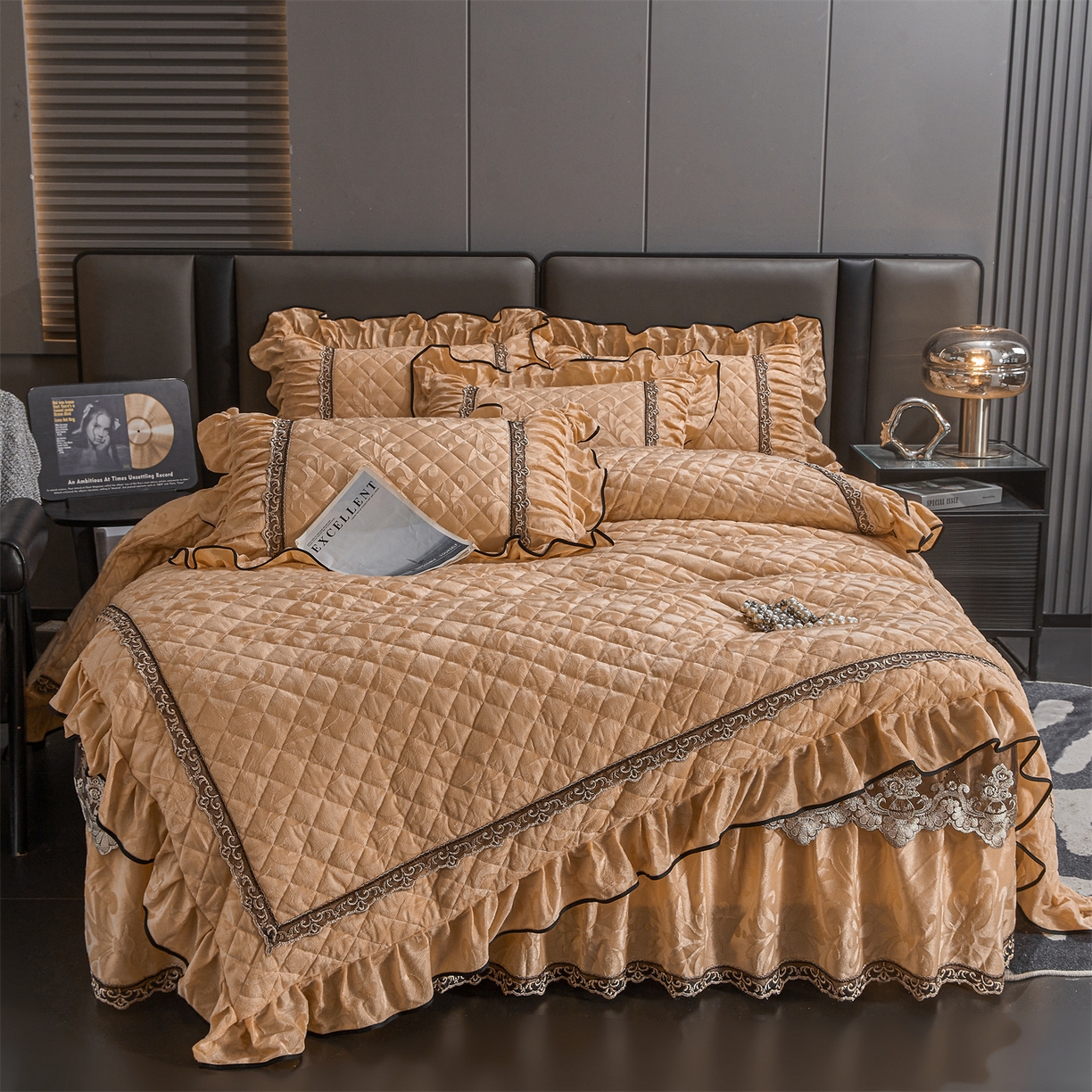 91家纺网 家纺一手货源 找家纺 （总）好儿喜家纺 2025新款柔暖天鹅绒夹棉床裙香格里系列四件套