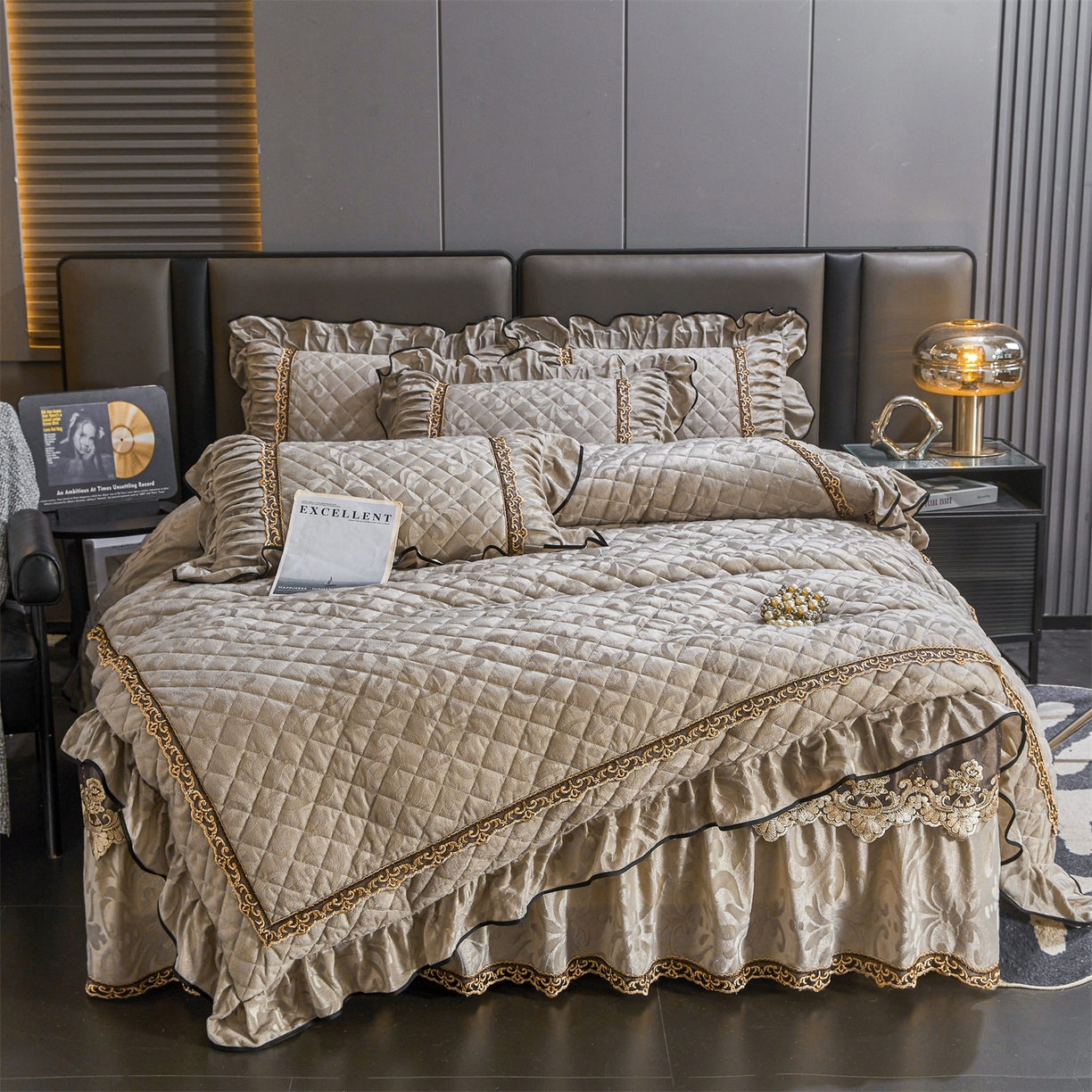 91家纺网 家纺一手货源 找家纺 （总）好儿喜家纺 2025新款柔暖天鹅绒夹棉床裙香格里系列四件套