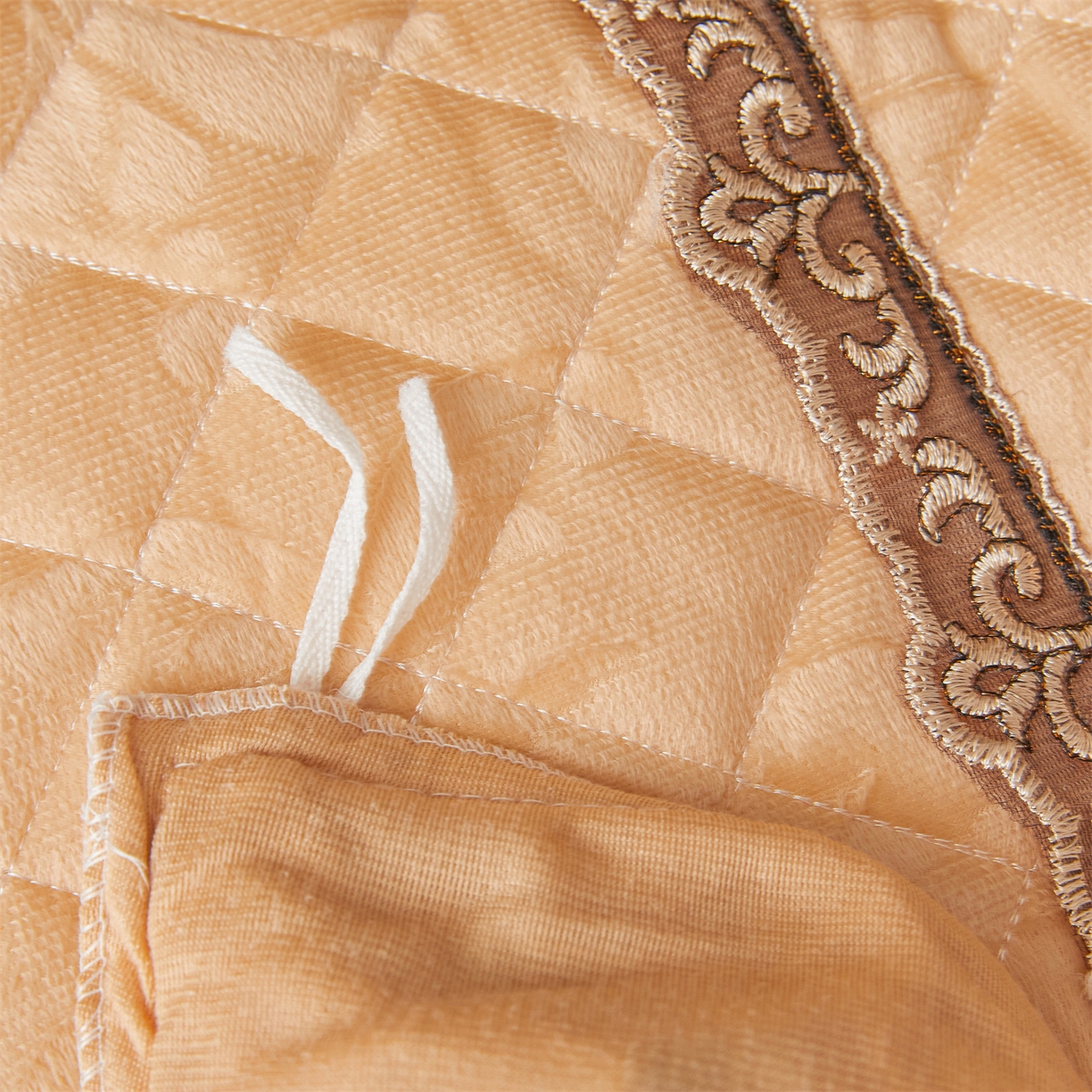 91家纺网 家纺一手货源 找家纺 （总）好儿喜家纺 2025新款柔暖天鹅绒夹棉床裙奥菲庄园系列床裙三件套