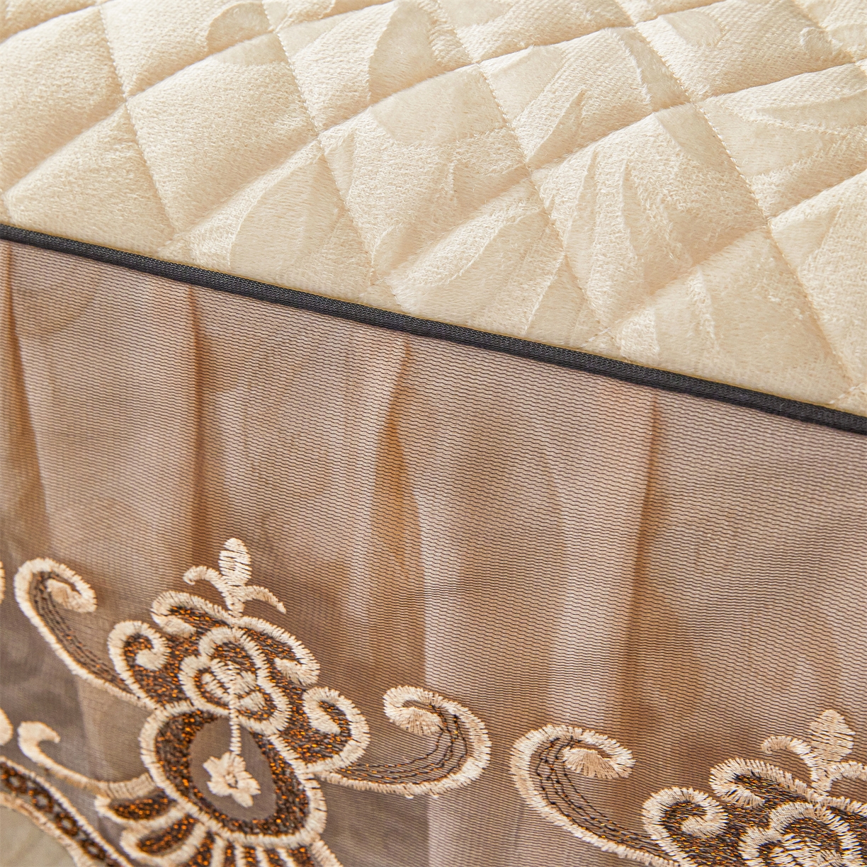 91家纺网 家纺一手货源 找家纺 好儿喜家纺 2025新款柔暖天鹅绒夹棉床裙奥菲庄园系列床裙三件套 奥菲庄园-米