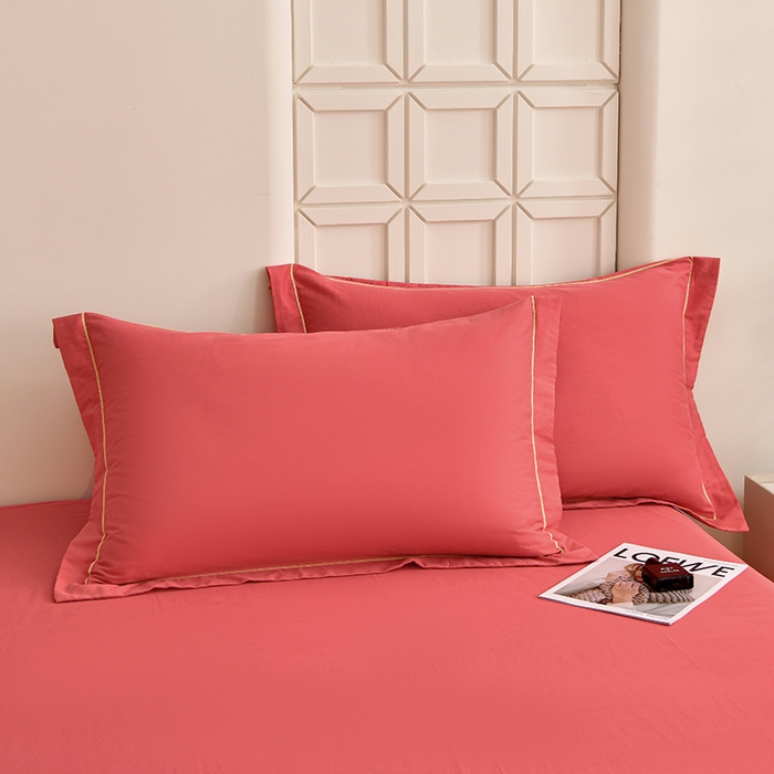 91家纺网 家纺一手货源 找家纺 宇彬家纺 2026直播热爆新款A类13374全棉母婴级一字绣宽边枕套被套纯色单被套贡缎新疆长绒匹马棉轻奢可定做 一字绣-宝石红