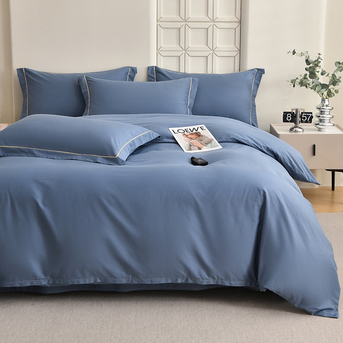 91家纺网 家纺一手货源 找家纺 宇彬家纺 2026直播热爆新款A类13374全棉母婴级一字绣宽边枕套被套纯色单被套贡缎新疆长绒匹马棉轻奢可定做 一字绣-宾利蓝