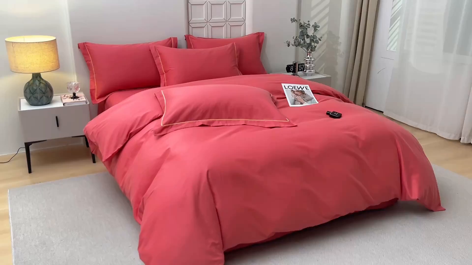 91家纺网 家纺一手货源 找家纺 宇彬家纺 2026直播热爆新款A类13374全棉母婴级一字绣宽边枕套被套纯色单被套贡缎新疆长绒匹马棉轻奢可定做 一字绣-宝石红