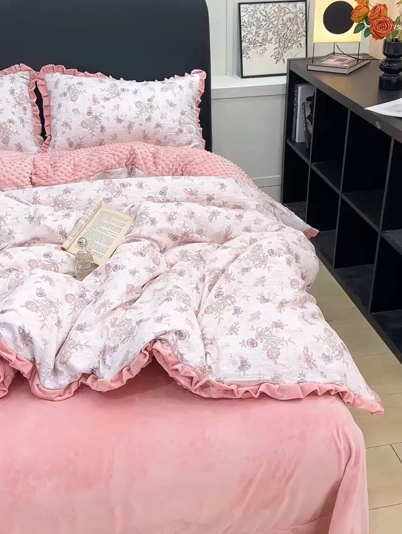 91家纺网 家纺一手货源 找家纺 一比一家纺 2025新款保暖舒适云感纱➕绒加绒四件套 黛秋