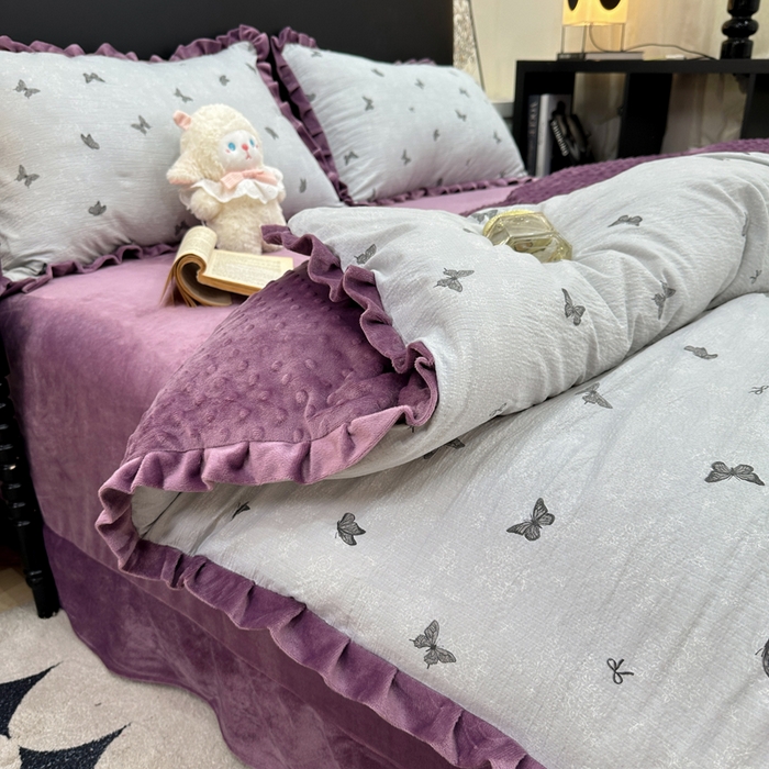 91家纺网 家纺一手货源 找家纺 一比一家纺 2025新款保暖舒适云感纱➕绒加绒四件套 蝶影 - 灰