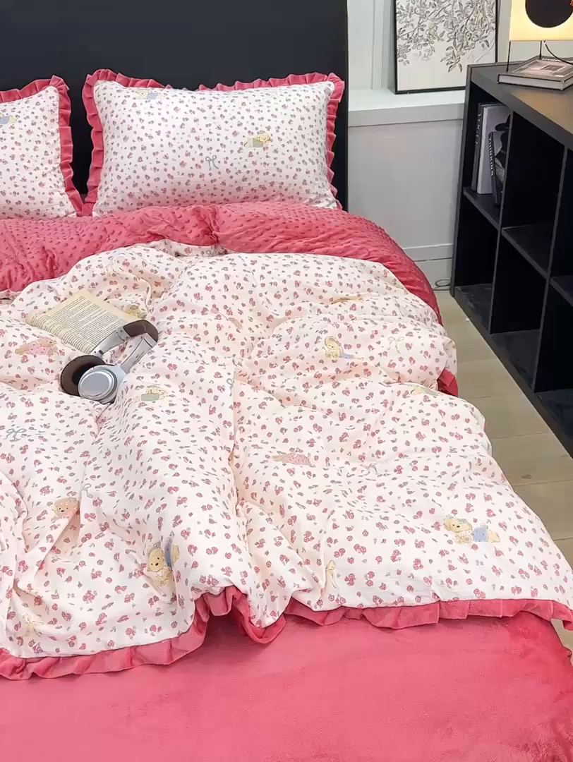 91家纺网 家纺一手货源 找家纺 一比一家纺 2025新款保暖舒适云感纱➕绒加绒四件套 曼塔玫瑰