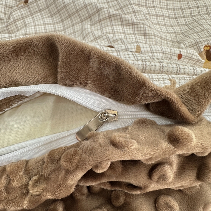 91家纺网 家纺一手货源 找家纺 一比一家纺 2025新款保暖舒适云感纱➕绒加绒四件套 樱桃小狗