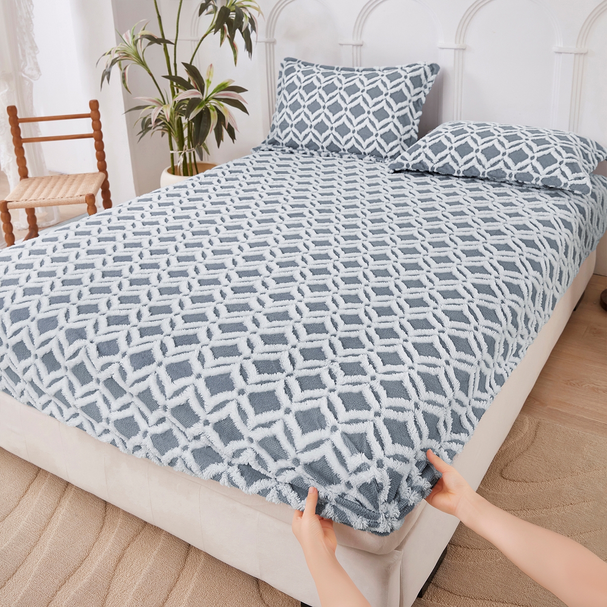 云玲时尚 2025新款阳离子塔芙绒床笠 菱格灰