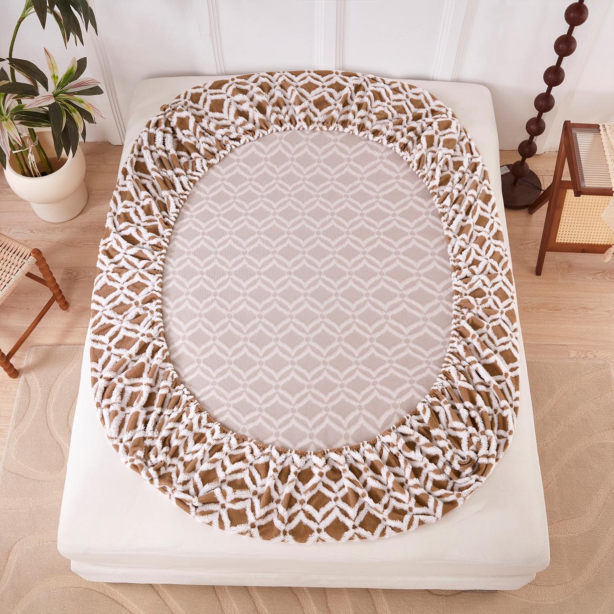 91家纺网 家纺一手货源 找家纺 云玲时尚 2025新款阳离子塔芙绒床笠 菱格深咖