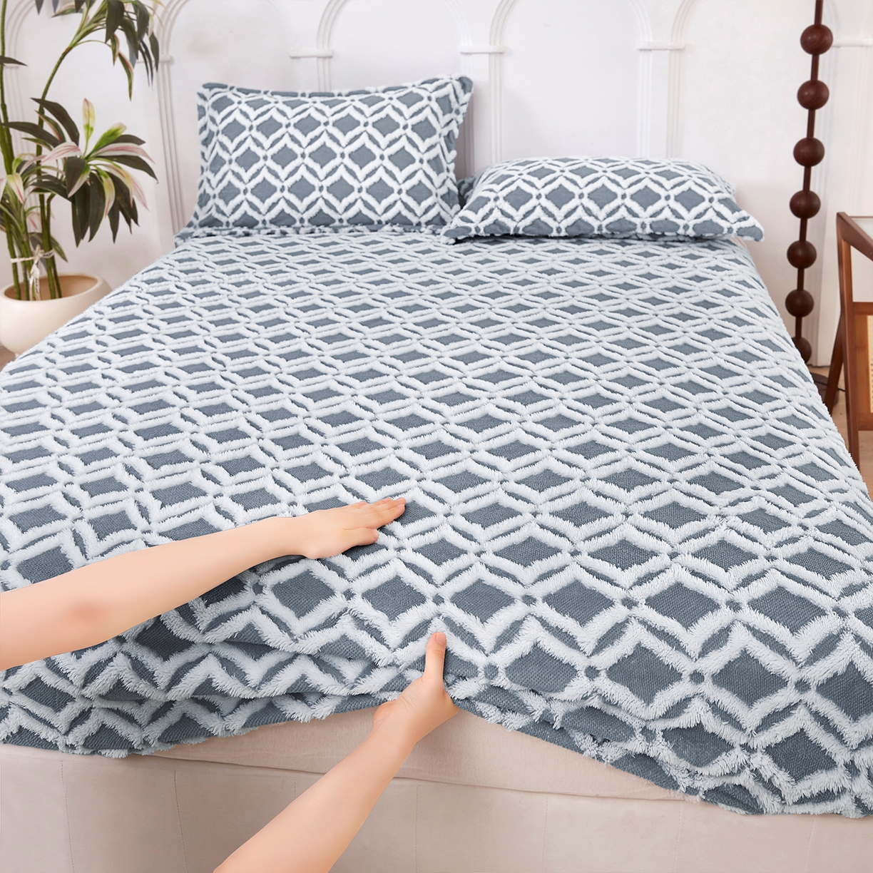 91家纺网 家纺一手货源 找家纺 云玲时尚 2025新款阳离子塔芙绒床笠 菱格灰