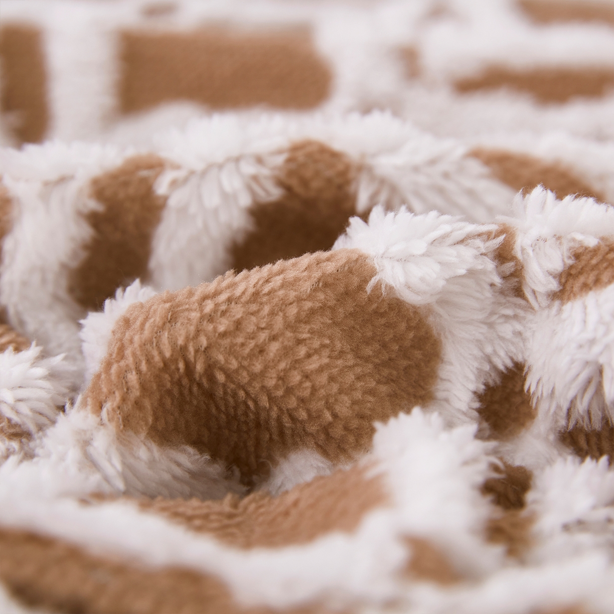 91家纺网 家纺一手货源 找家纺 云玲时尚 2025新款阳离子塔芙绒床笠 菱格深咖