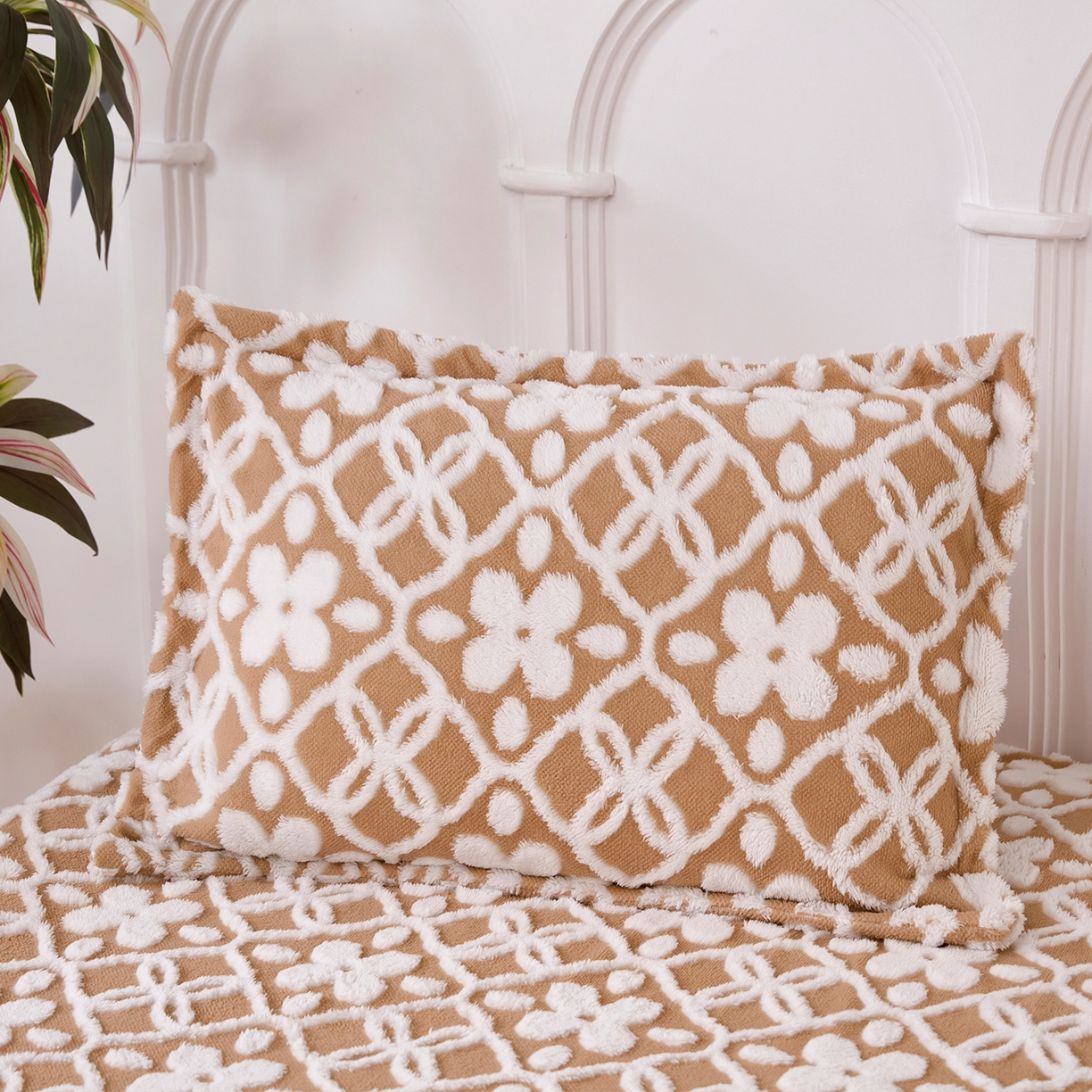 91家纺网 家纺一手货源 找家纺 云玲时尚 2025新款阳离子塔芙绒床笠 山茶卡其