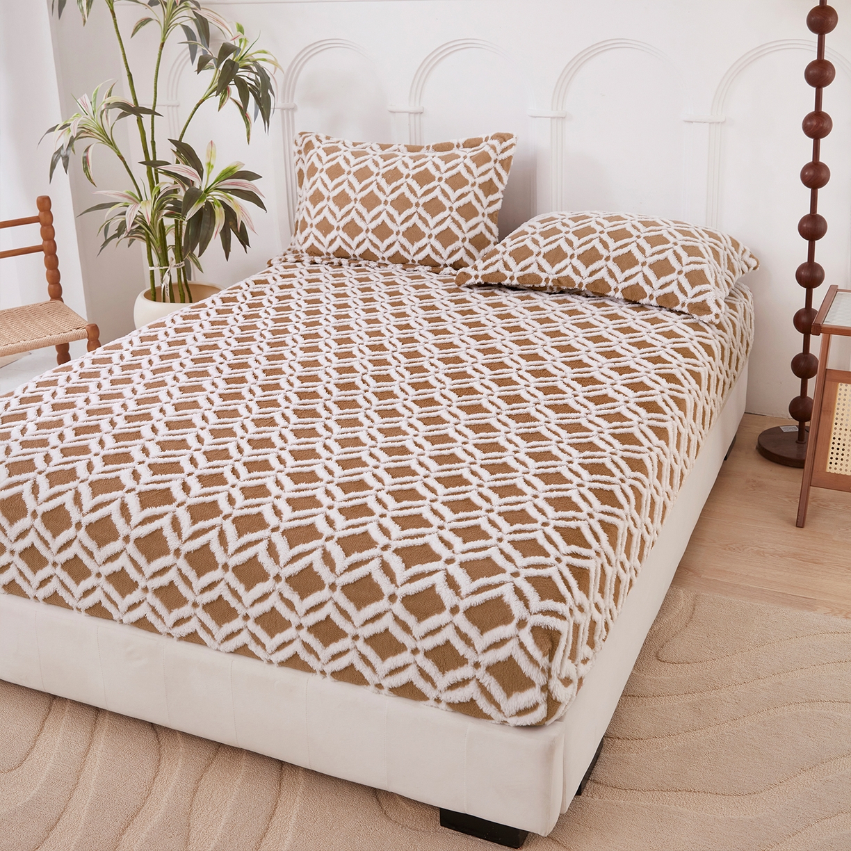 91家纺网 家纺一手货源 找家纺 云玲时尚 2025新款阳离子塔芙绒床笠 菱格深咖