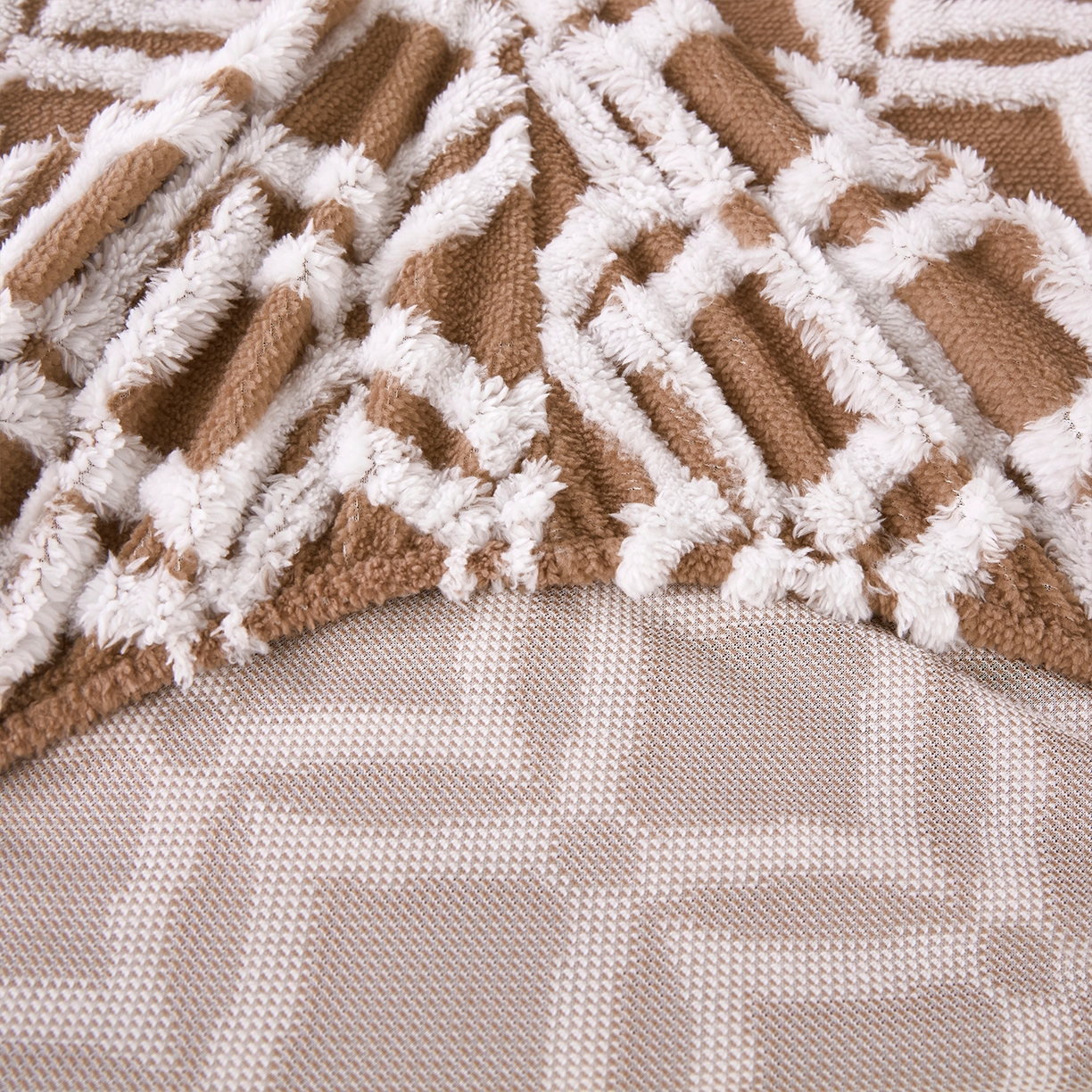 91家纺网 家纺一手货源 找家纺 云玲时尚 2025新款阳离子塔芙绒床笠 菱格深咖