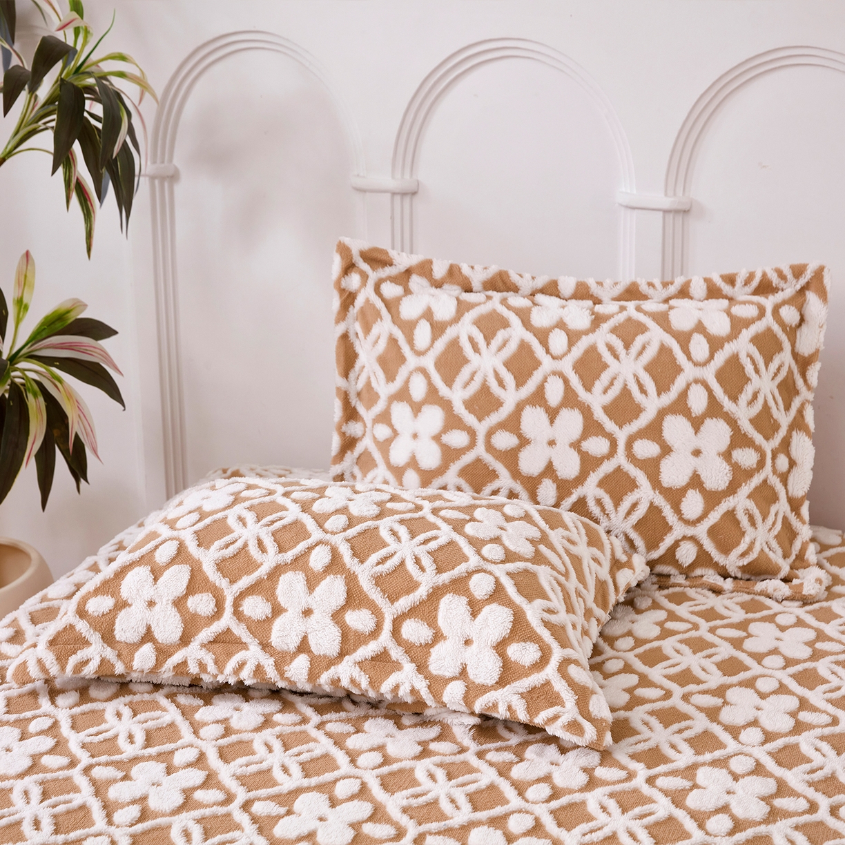 91家纺网 家纺一手货源 找家纺 云玲时尚 2025新款阳离子塔芙绒床笠 山茶卡其