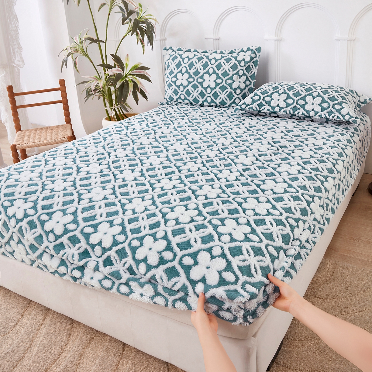 91家纺网 家纺一手货源 找家纺 云玲时尚 2025新款阳离子塔芙绒床笠 山茶蓝