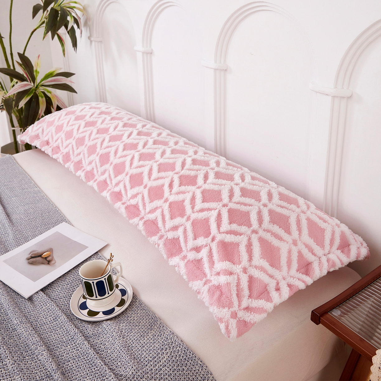 91家纺网 家纺一手货源 找家纺 云玲时尚 2025新款阳离子塔芙绒双人枕套 菱格粉