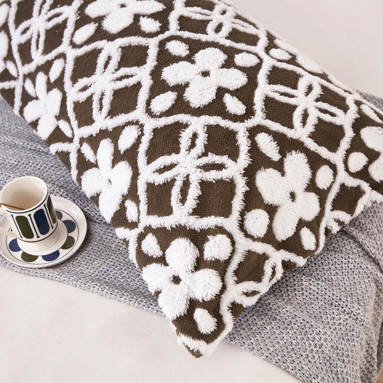 91家纺网 家纺一手货源 找家纺 云玲时尚 2025新款阳离子塔芙绒双人枕套 山茶深咖