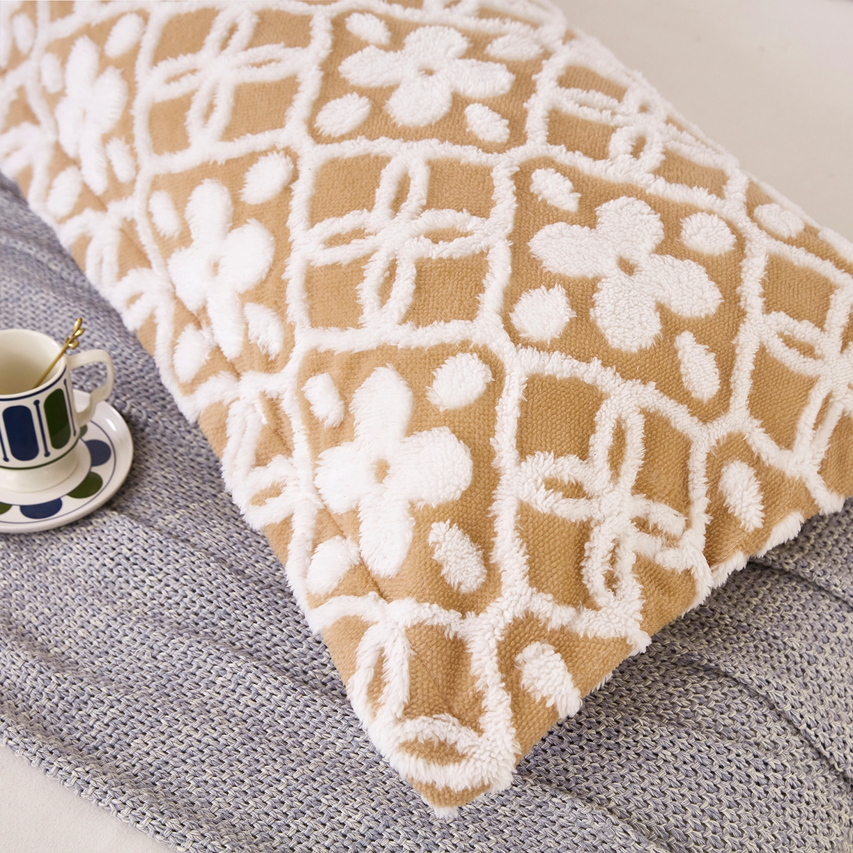 91家纺网 家纺一手货源 找家纺 云玲时尚 2025新款阳离子塔芙绒双人枕套 山茶卡其