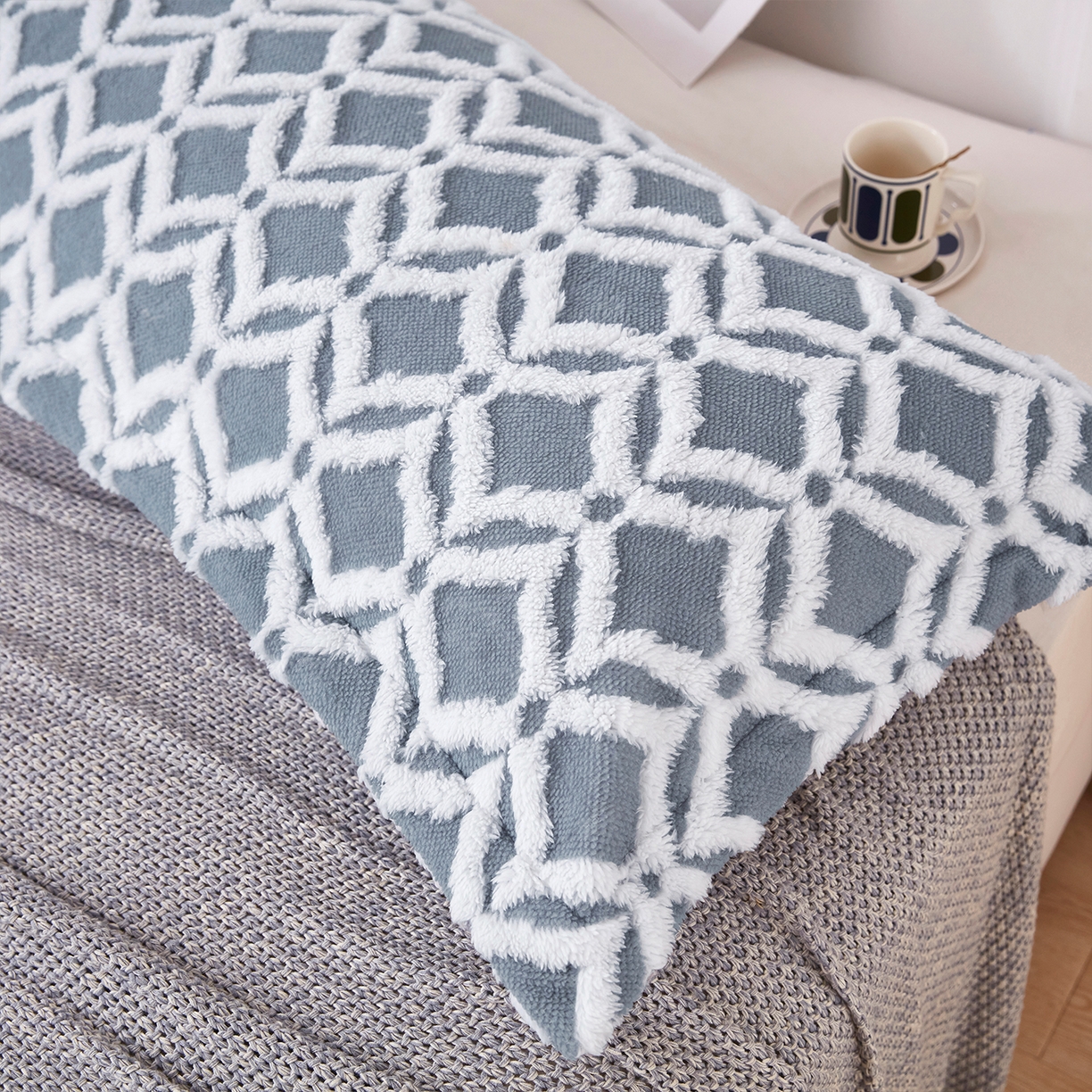 91家纺网 家纺一手货源 找家纺 云玲时尚 2025新款阳离子塔芙绒双人枕套 菱格灰