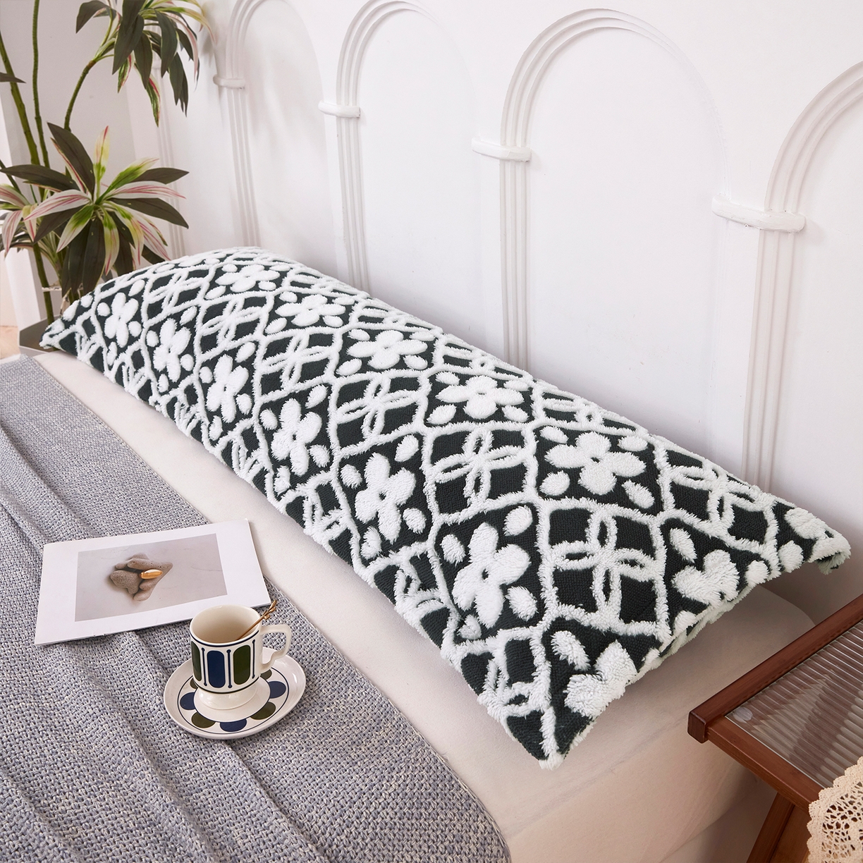 91家纺网 家纺一手货源 找家纺 云玲时尚 2025新款阳离子塔芙绒双人枕套 山茶黑