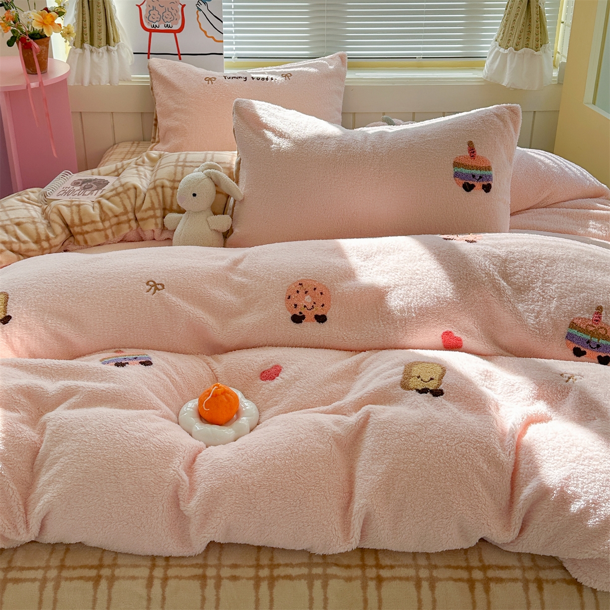 91家纺网 家纺一手货源 找家纺 （总）暖生活 2025新款高克重细颗粒羊羔绒四件套