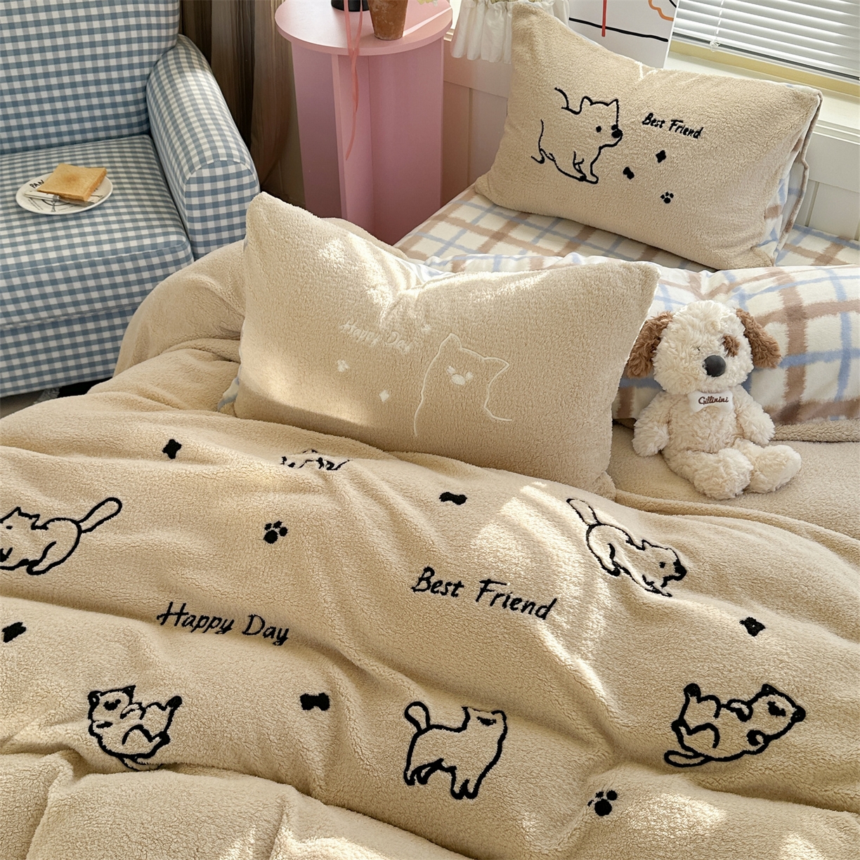 91家纺网 家纺一手货源 找家纺 （总）暖生活 2025新款高克重细颗粒羊羔绒四件套