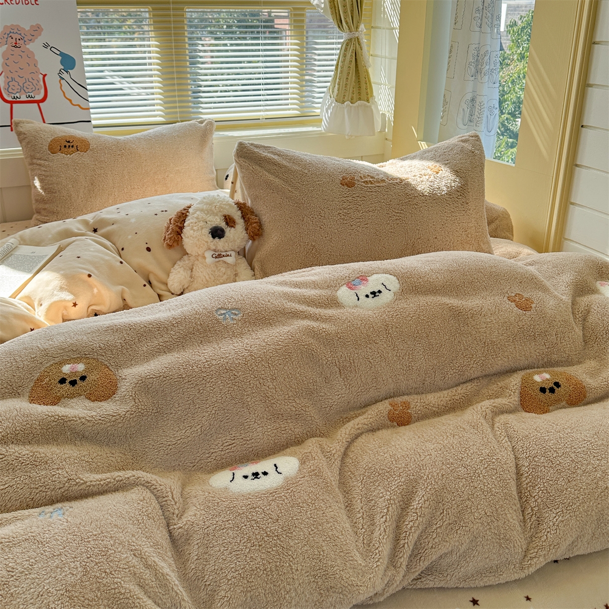 91家纺网 家纺一手货源 找家纺 暖生活 2025新款高克重细颗粒羊羔绒四件套 毛绒小狗