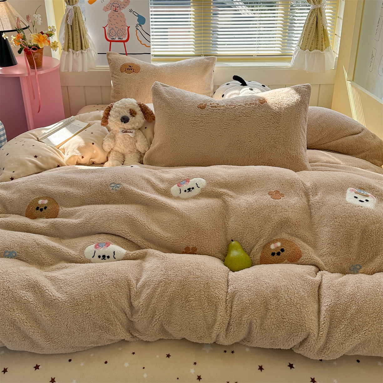 暖生活 2025新款高克重细颗粒羊羔绒四件套 毛绒小狗