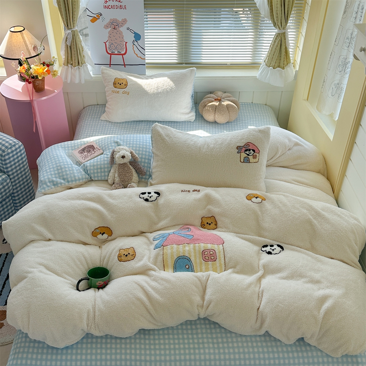 91家纺网 家纺一手货源 找家纺 暖生活 2025新款高克重细颗粒羊羔绒四件套 幸福小窝