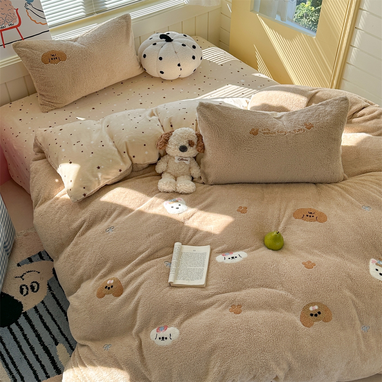 91家纺网 家纺一手货源 找家纺 暖生活 2025新款高克重细颗粒羊羔绒四件套 毛绒小狗