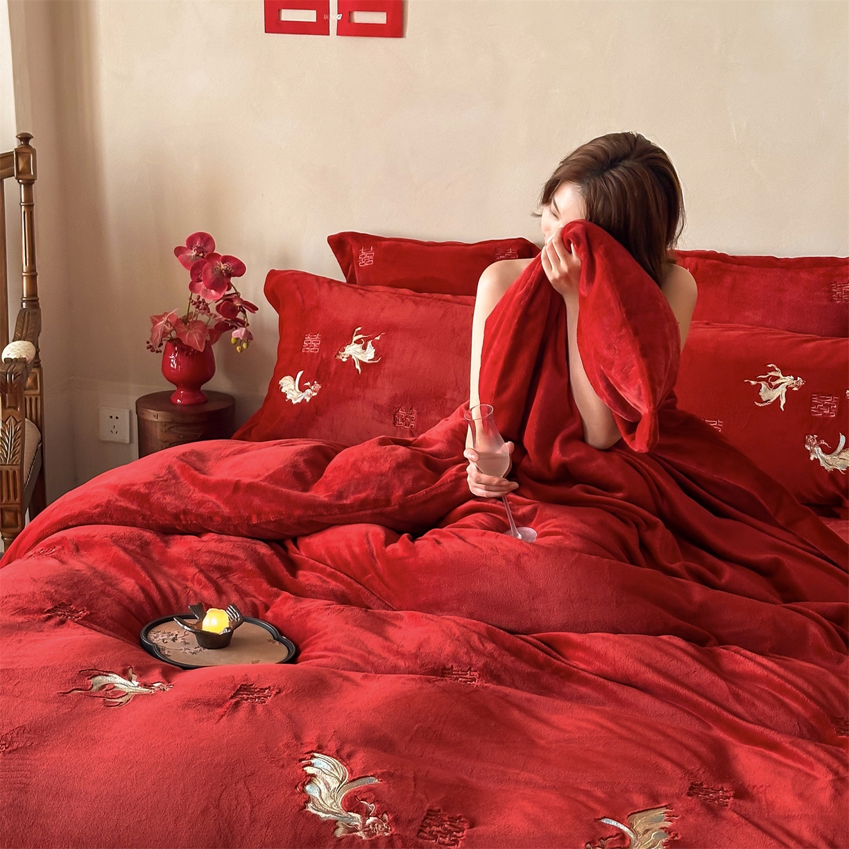 91家纺网 家纺一手货源 找家纺 （总）西西家居 2025新款230g牛奶绒婚庆刺绣四件套-金玉满堂 会员-20元 （各平台严格控价劵后不低于338元起!）